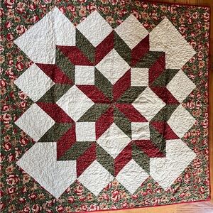 Elegant Red and Green Patchwork Quilt